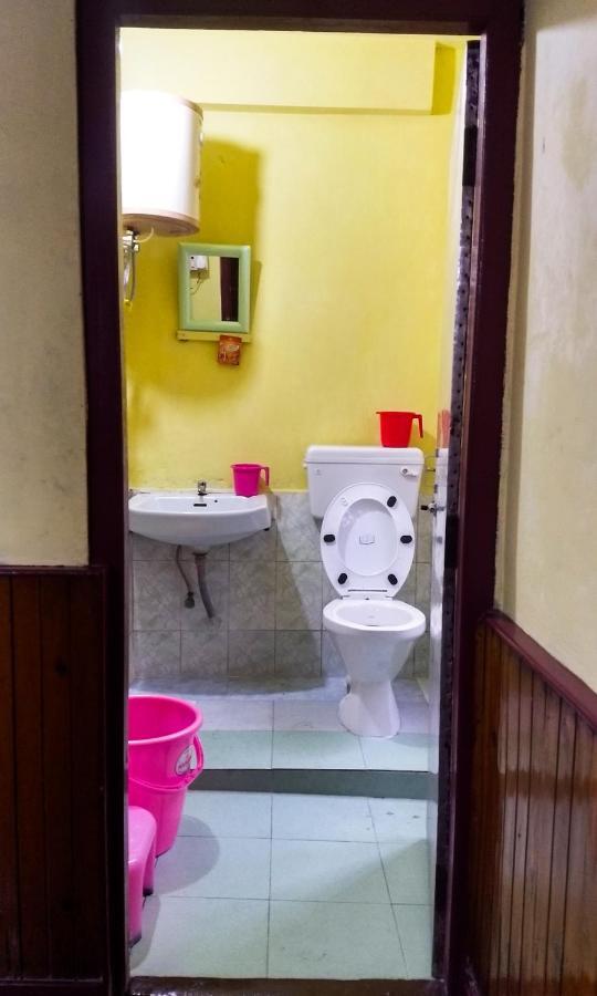 West Point Backpackers Hostel Дарджилинг Экстерьер фото